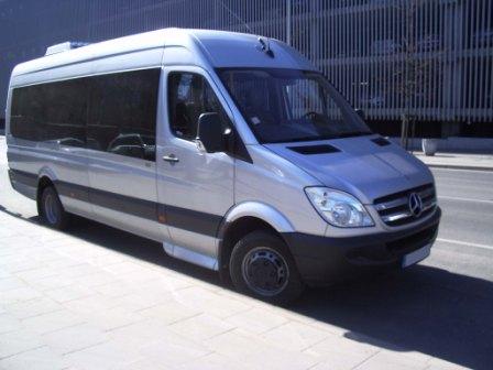 Mikroautobusu noma Rīgā Mercedes-Benz Sprinter 16, 17, 20 sēdvietas (LUX, biznesa klases mikroautobusi)