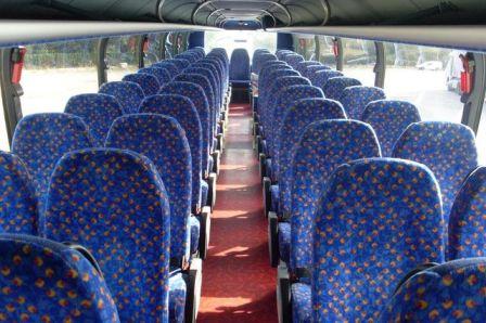 Divstāvu autobusa noma īre Neoplan Setra